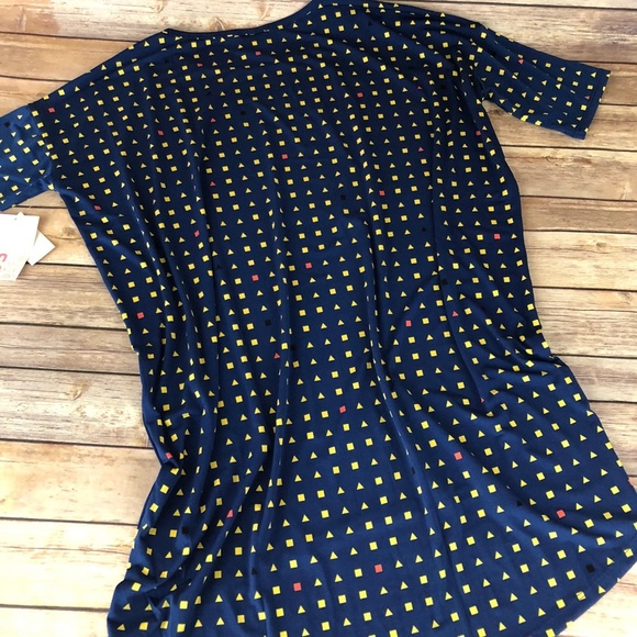 LuLaRoe Irma Blue Geometric Print Tunic size SM - Picture 3 of 6